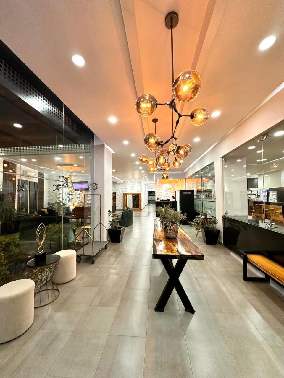 Hotel Bugari Aeropuerto Guadalajara Las Pintas Zewnętrze zdjęcie