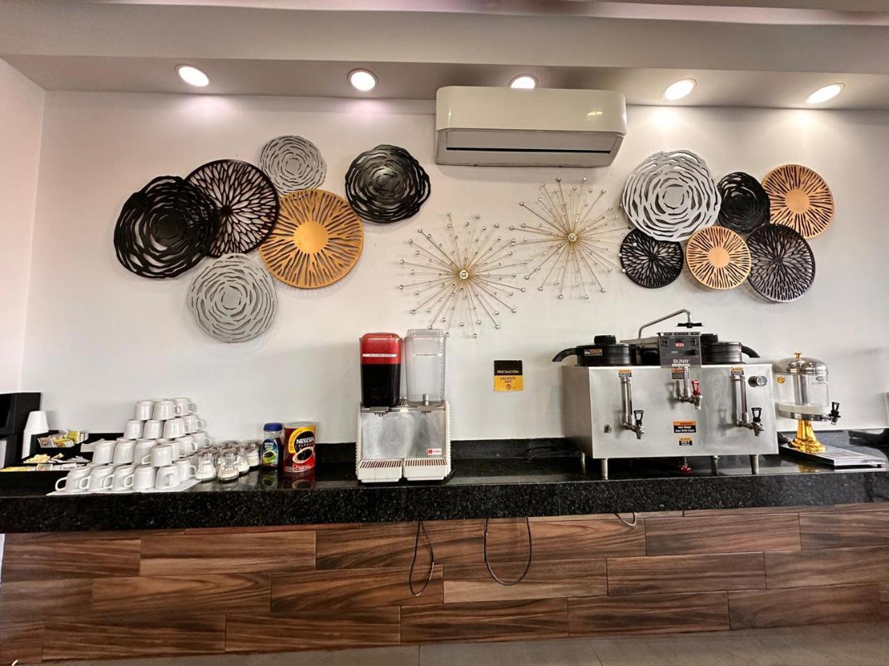 Hotel Bugari Aeropuerto Guadalajara Las Pintas Zewnętrze zdjęcie